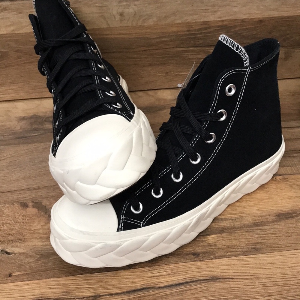 PLATFORM LEATHER CONVERSE HIGH TOP BRAND NEW - Picture 13 of 14